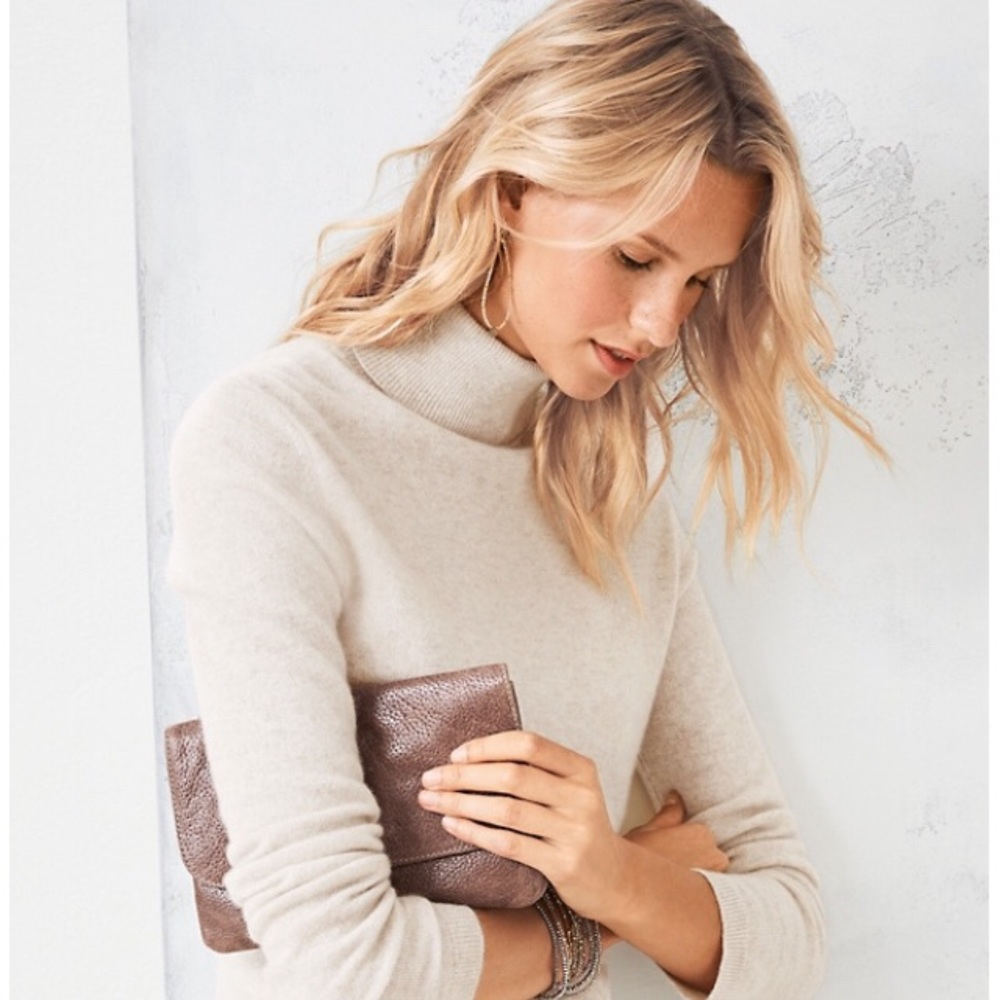 100% Cashmere turtle neck - worn twice